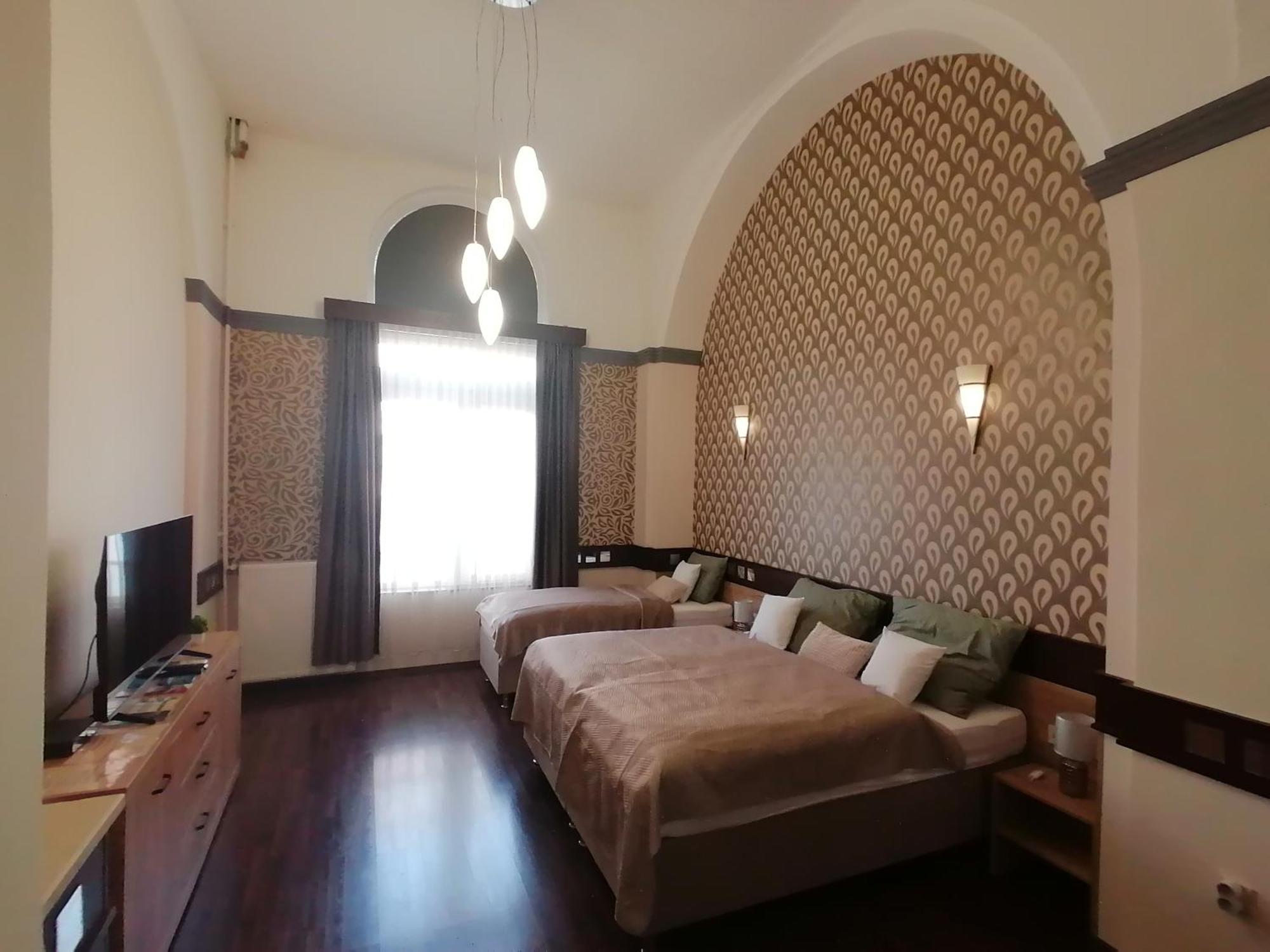 Mohacs Korona Apartman Exterior photo