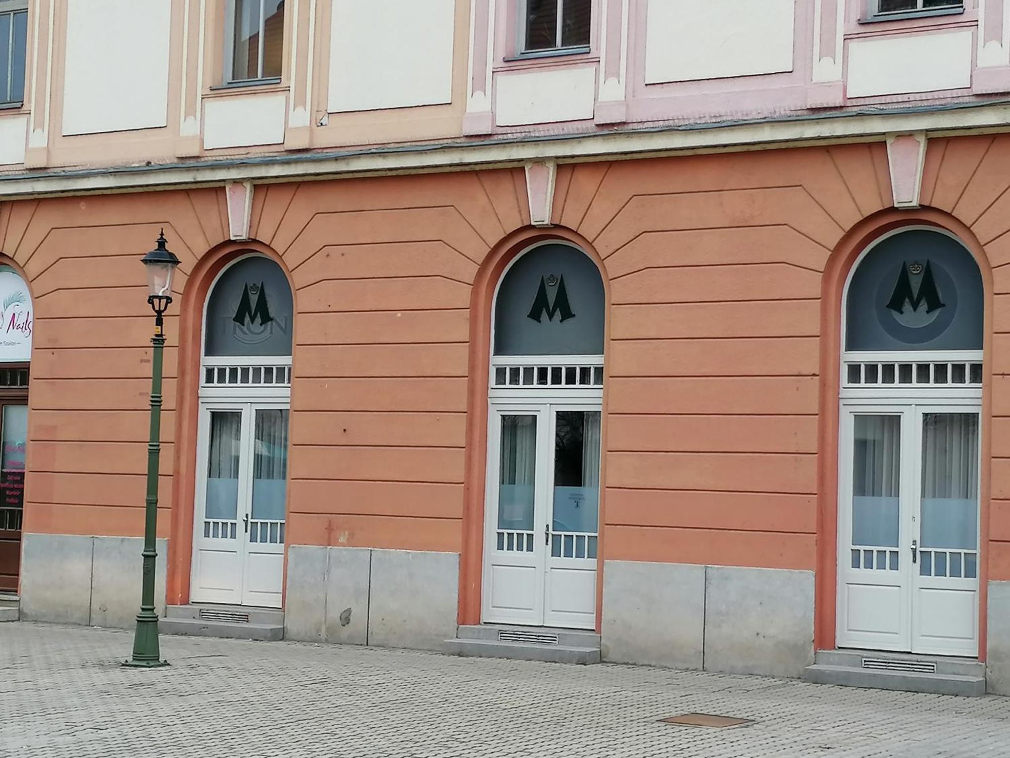 Mohacs Korona Apartman Exterior photo