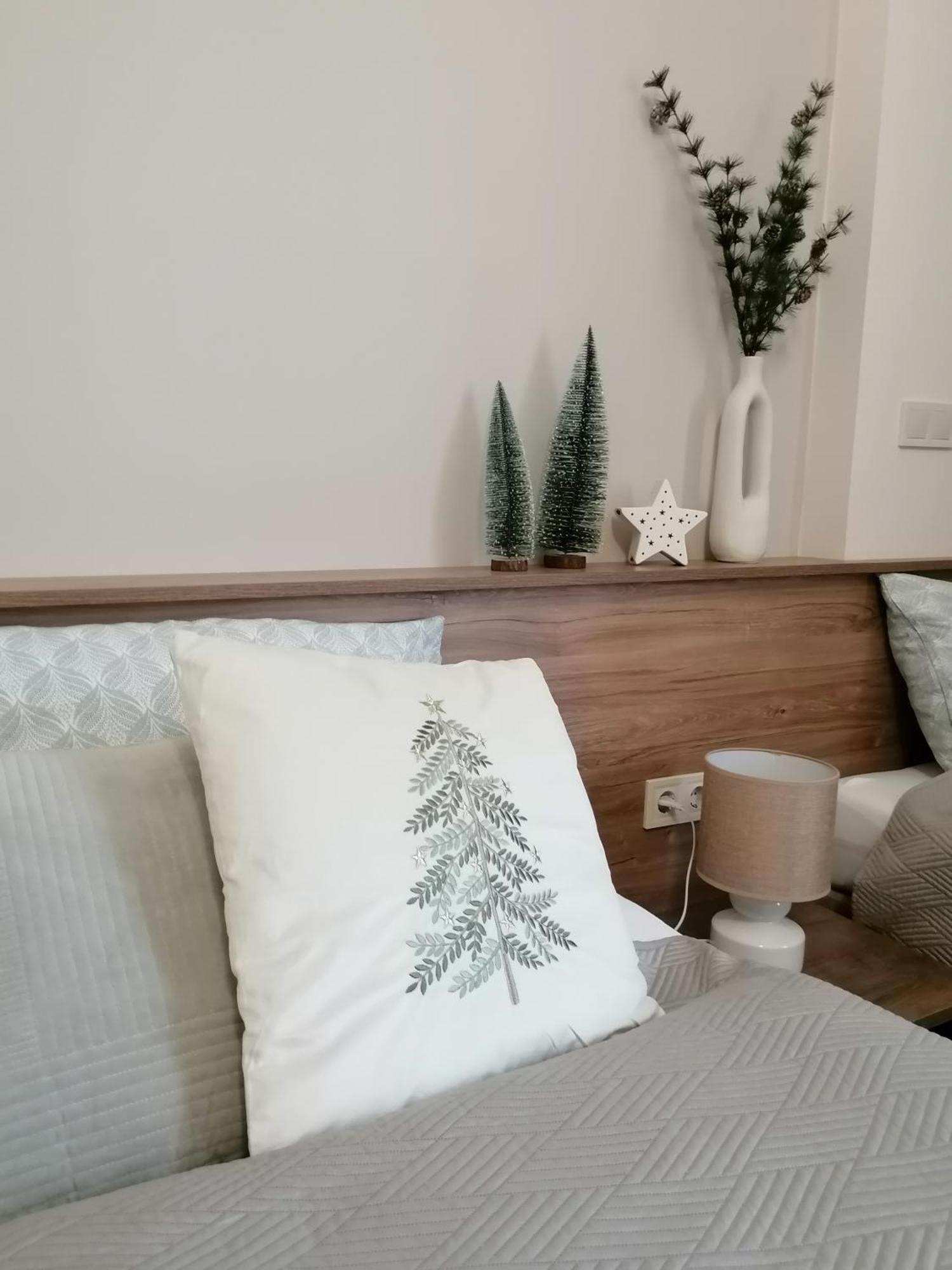 Mohacs Korona Apartman Exterior photo